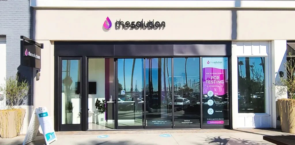 بهترین تابلو تبلیغاتی در سال ۱۴۰۴ | بررسی ۱۰ مدل محبوب و پرفروش 18 تابلو تبلیغاتی خارجی